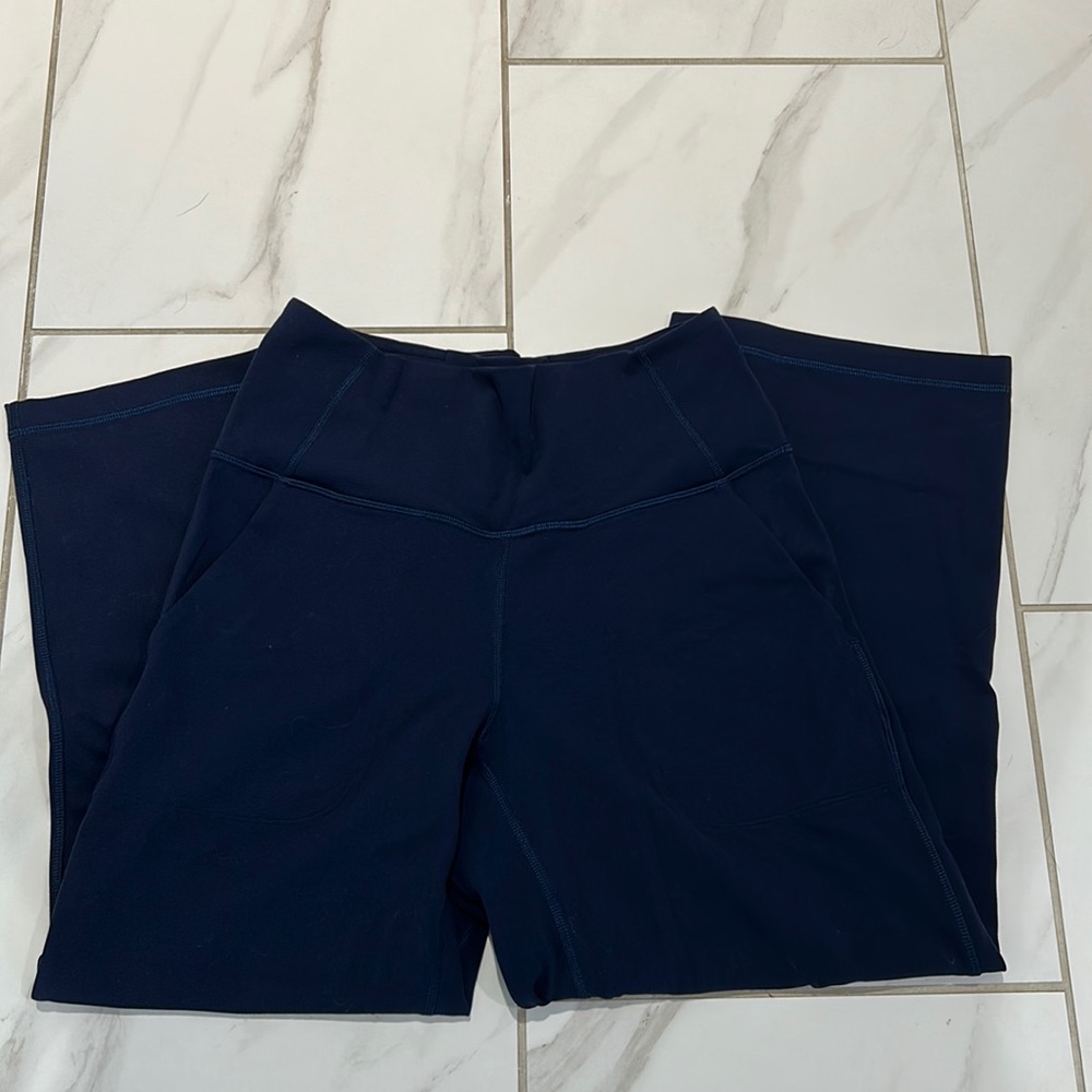 Lululemon wide leg flare capris